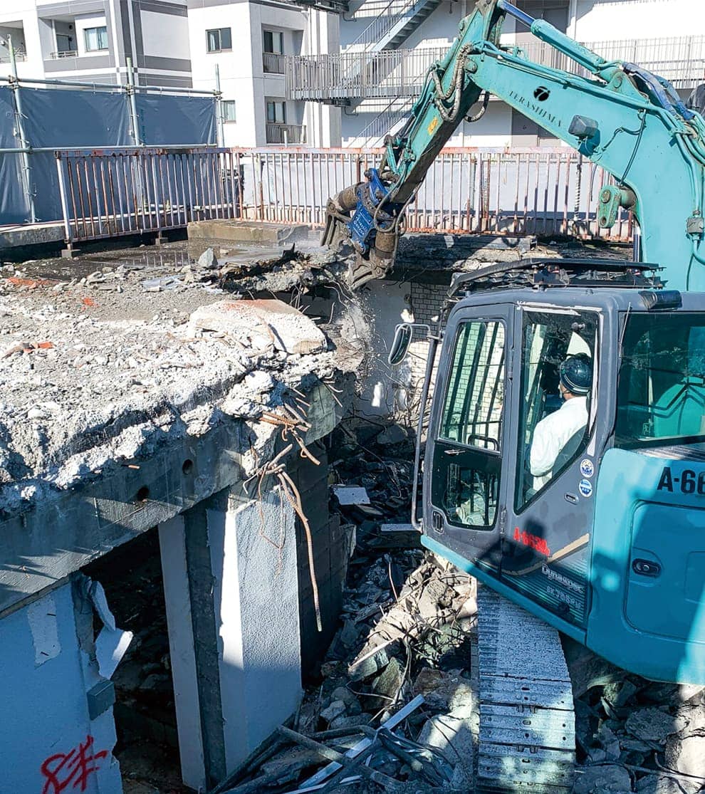 関西の階上解体工事